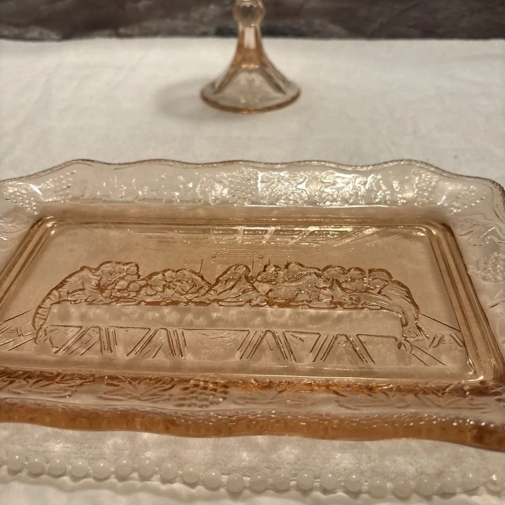VTG Indiana Tiarra Glass Pink Bread Plate Last Supper 11